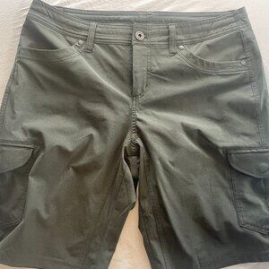 KÜHL Hunter Green Shorts – Men’s Size 10, 32w (10.5” Inseam)
